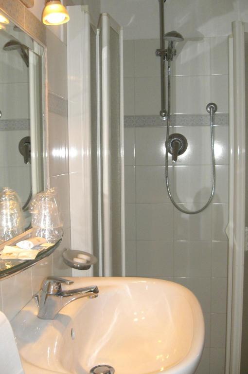 Hotel Alpino Barga Habitación foto